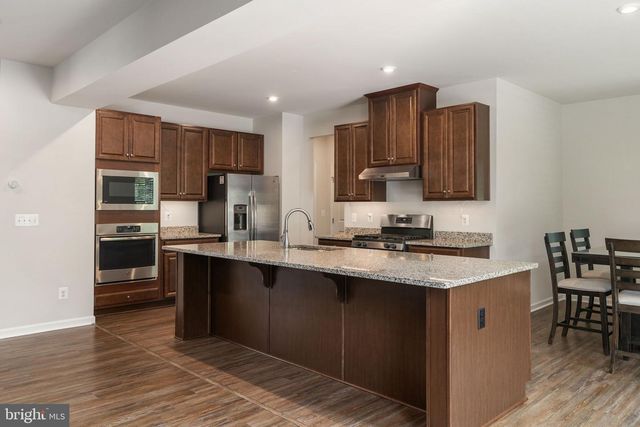 209 COURTHOUSE MANOR DR, Stafford, VA 22554