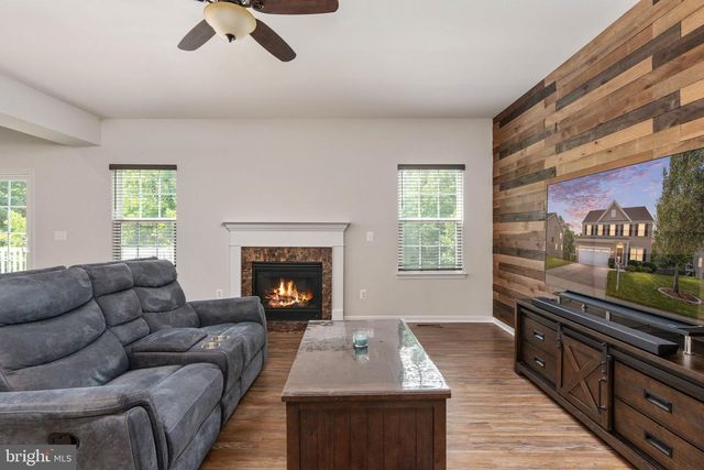209 COURTHOUSE MANOR DR, Stafford, VA 22554
