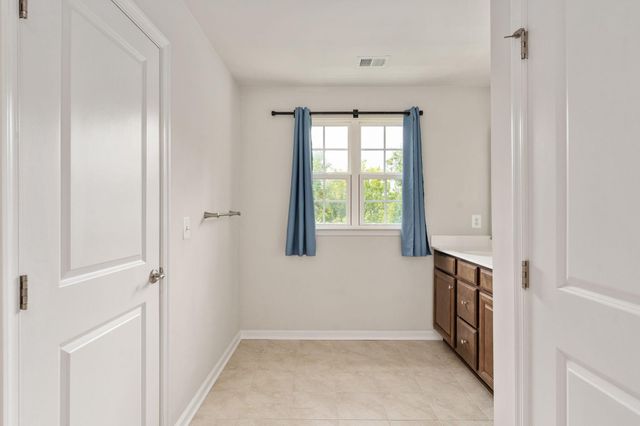 209 COURTHOUSE MANOR DR, Stafford, VA 22554