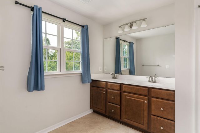 209 COURTHOUSE MANOR DR, Stafford, VA 22554