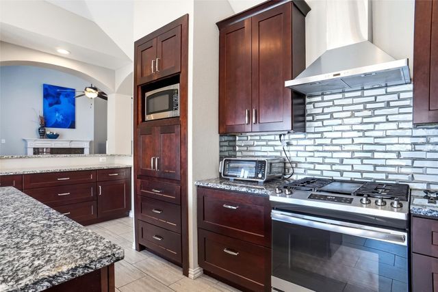 2813 Halsey Drive, Flower Mound, TX 75028