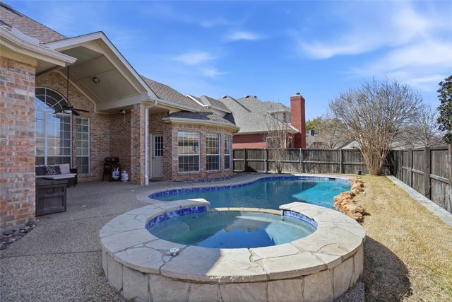 2813 Halsey Drive, Flower Mound, TX 75028