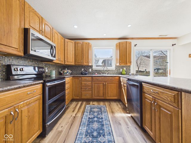 9511 W Quarter Moon Drive, Pendleton, IN 46064