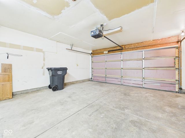 9511 W Quarter Moon Drive, Pendleton, IN 46064