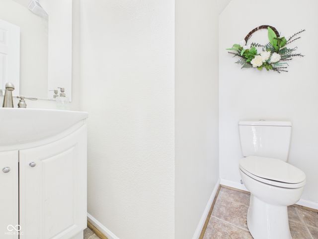 9511 W Quarter Moon Drive, Pendleton, IN 46064