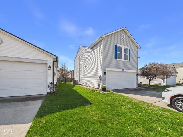 9511 W Quarter Moon Drive, Pendleton, IN 46064