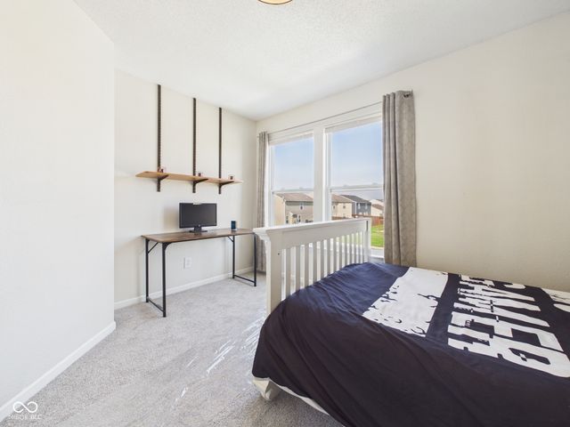 9511 W Quarter Moon Drive, Pendleton, IN 46064