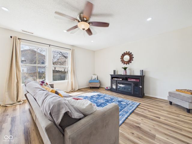 9511 W Quarter Moon Drive, Pendleton, IN 46064