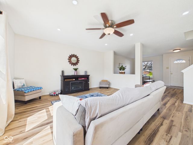 9511 W Quarter Moon Drive, Pendleton, IN 46064