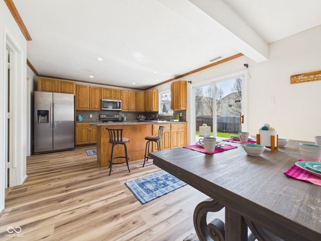 9511 W Quarter Moon Drive, Pendleton, IN 46064