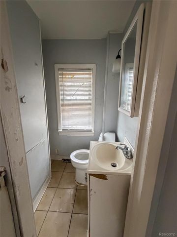 6142 Hereford Street, Detroit, MI 48224