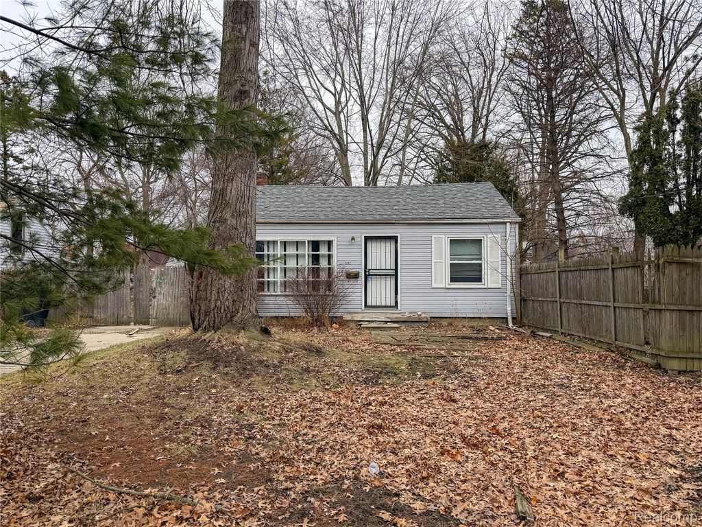 6142 Hereford Street, Detroit, MI 48224