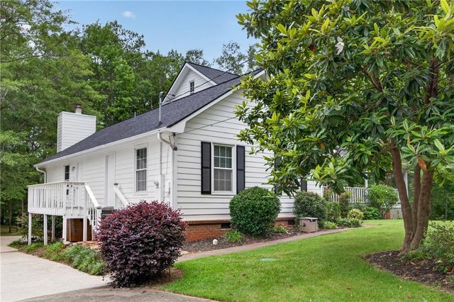9355 W Union Hill Road, Douglasville, GA 30187