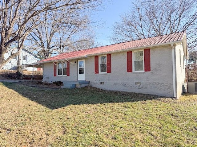 1704 Walnut Ave, Lawrenceburg, TN 38464