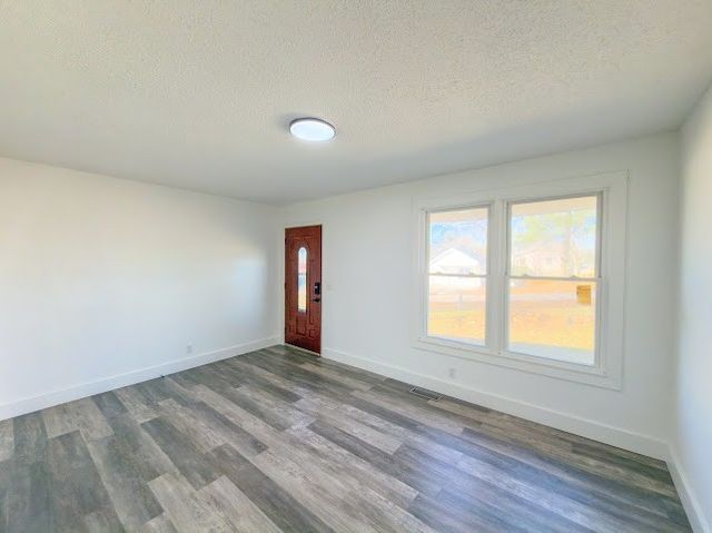 1704 Walnut Ave, Lawrenceburg, TN 38464