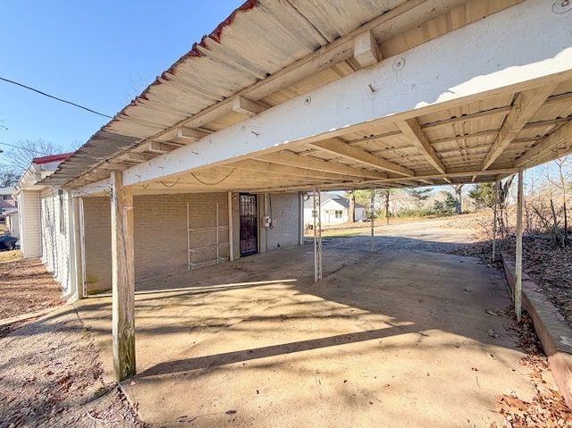 1704 Walnut Ave, Lawrenceburg, TN 38464