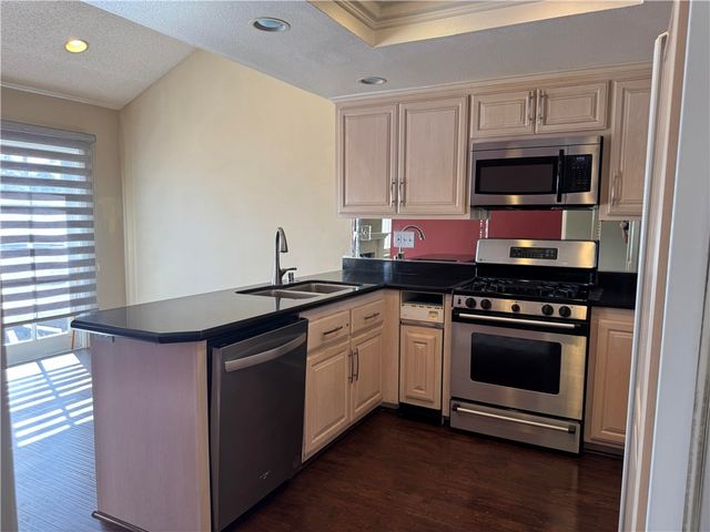 2310 Applewood, Fullerton, CA 92833