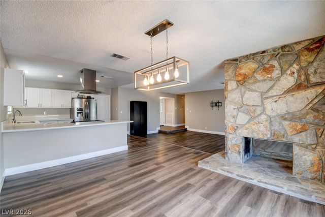 4368 Roanridge Avenue, Las Vegas, NV 89120