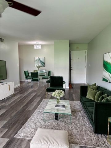 9 NE 19 Court 102C, Wilton Manors, FL 33305