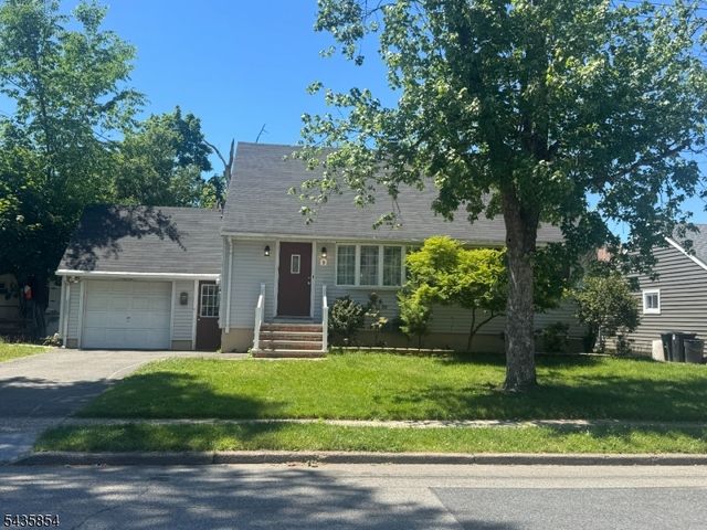 9 Wallace Ln, Woodland Park, NJ 07424
