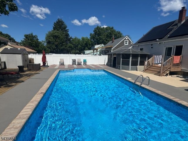 9 Wallace Ln, Woodland Park, NJ 07424