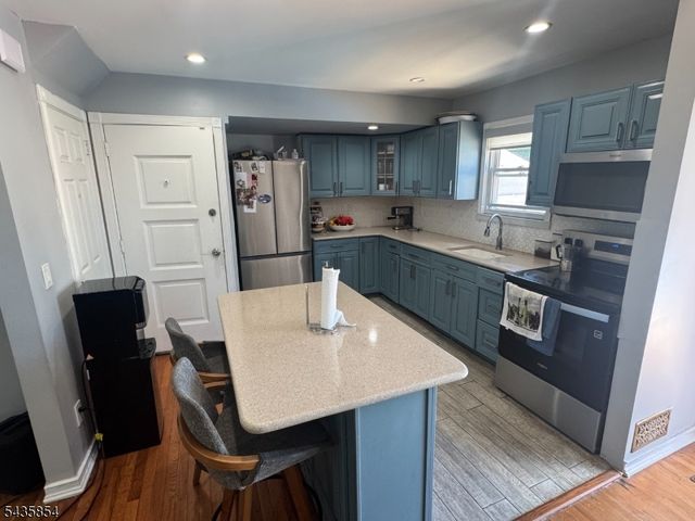 9 Wallace Ln, Woodland Park, NJ 07424