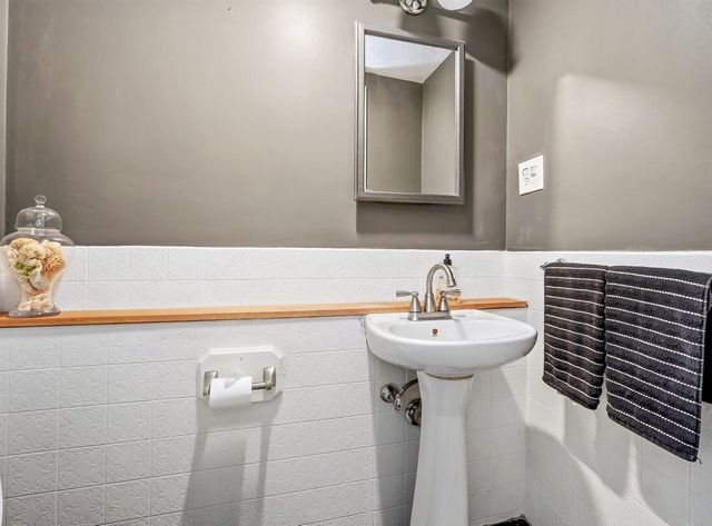 37 Norman Rd, Melrose, MA 02176