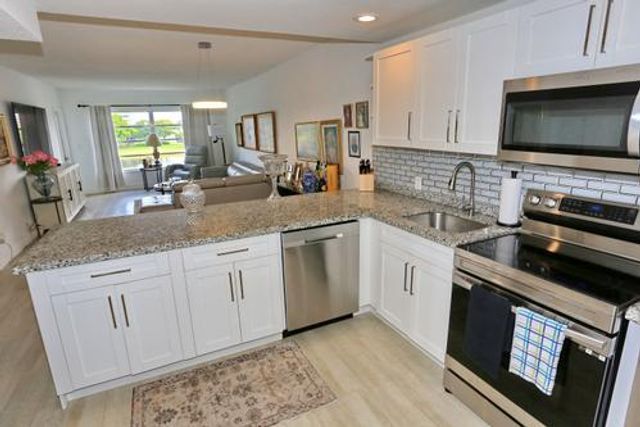 2801 N Palm Aire Drive 405, Pompano Beach, FL 33069
