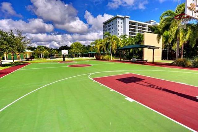 2801 N Palm Aire Drive 405, Pompano Beach, FL 33069