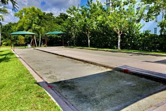 2801 N Palm Aire Drive 405, Pompano Beach, FL 33069