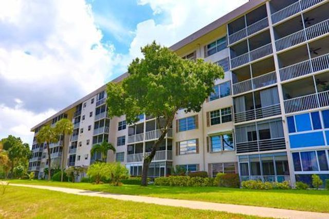 2801 N Palm Aire Drive 405, Pompano Beach, FL 33069