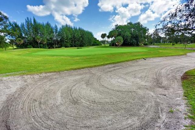 2801 N Palm Aire Drive 405, Pompano Beach, FL 33069