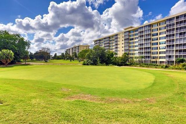 2801 N Palm Aire Drive 405, Pompano Beach, FL 33069