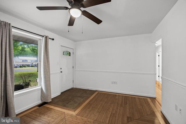 109 6TH AVE AVE, Chesilhurst, NJ 08089