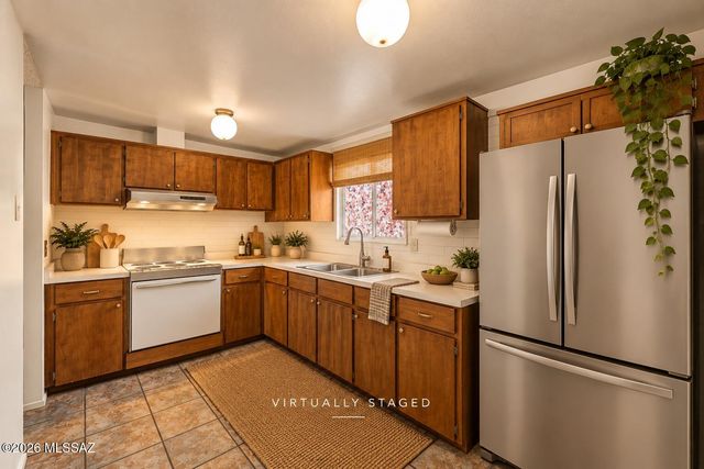 6564 E 42nd Street, Tucson, AZ 85730