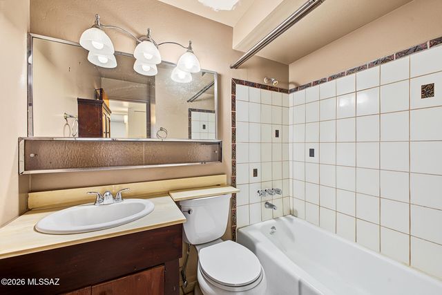 6564 E 42nd Street, Tucson, AZ 85730