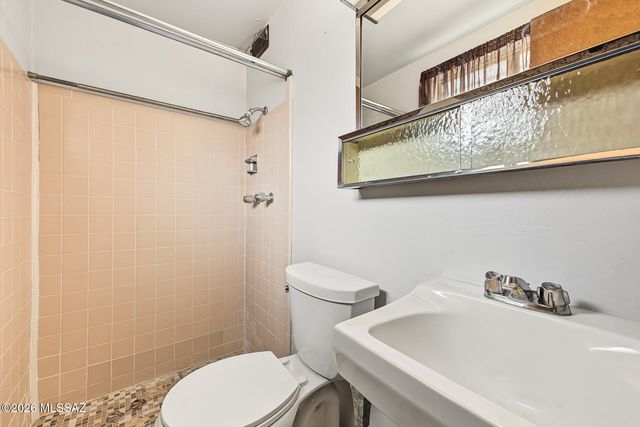 6564 E 42nd Street, Tucson, AZ 85730