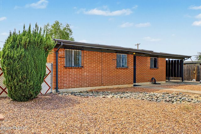 6564 E 42nd Street, Tucson, AZ 85730