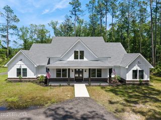 7097 Harrietts Bluff Road, Woodbine, GA 31569