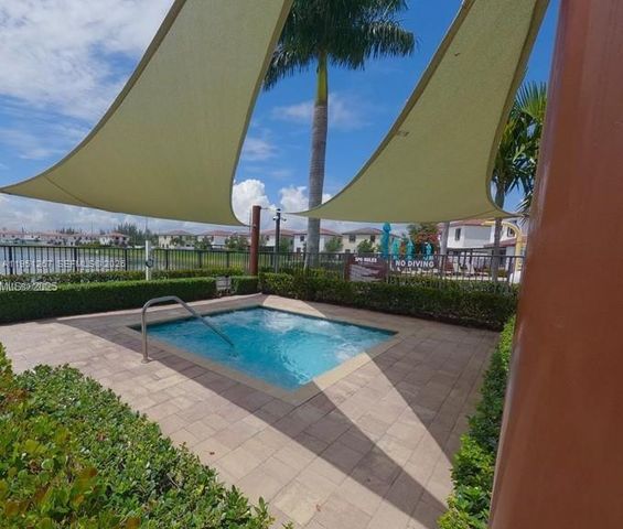 10306 W 33rd Ln, Hialeah, FL 33018