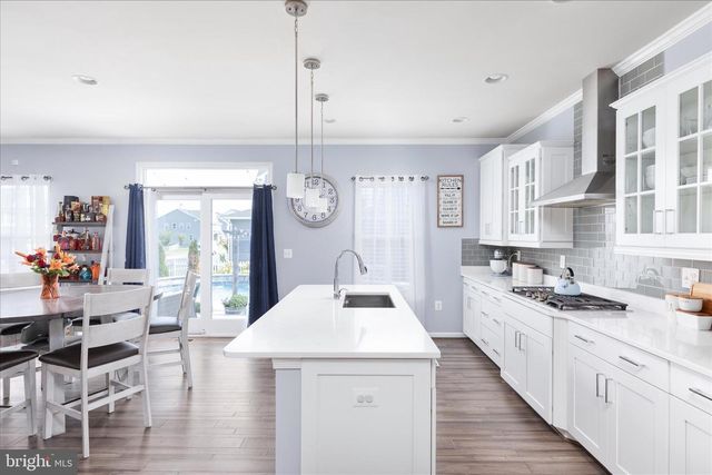 101 JEWEL BOX DR, Stephenson, VA 22656