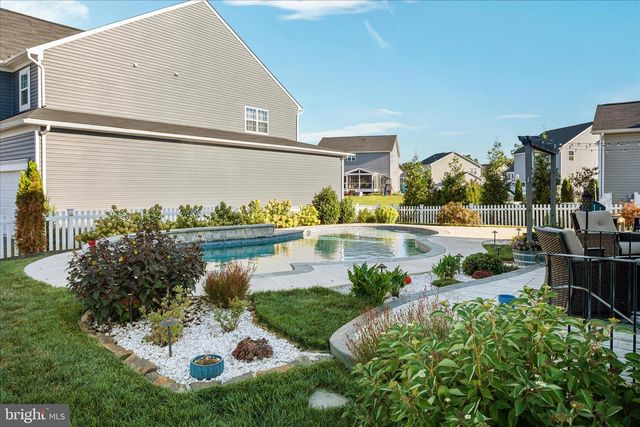 101 JEWEL BOX DR, Stephenson, VA 22656