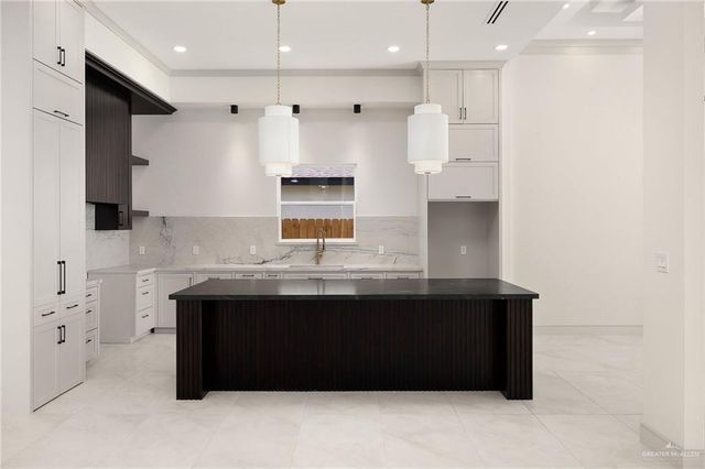 2413 Trinity Avenue, Mcallen, TX 78504