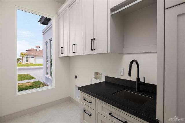 2413 Trinity Avenue, Mcallen, TX 78504