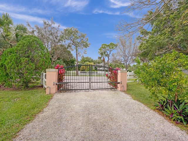3950 Horse Trail, Loxahatchee, FL 33470
