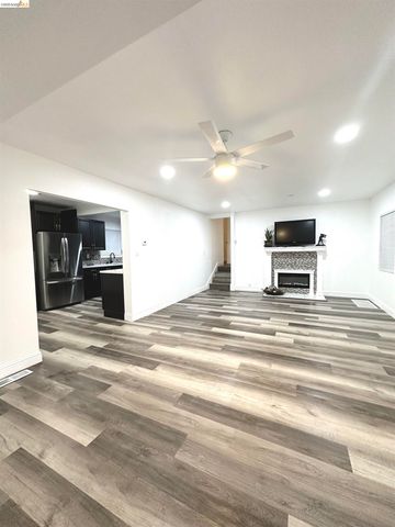 7724 Crest Ave, Oakland, CA 94605