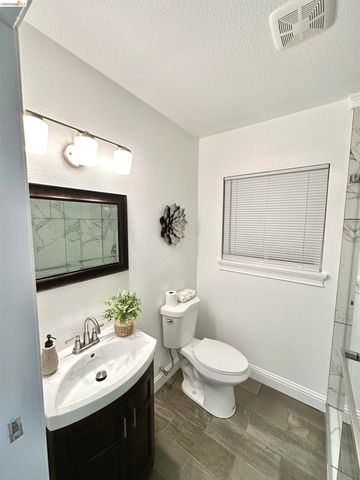 7724 Crest Ave, Oakland, CA 94605