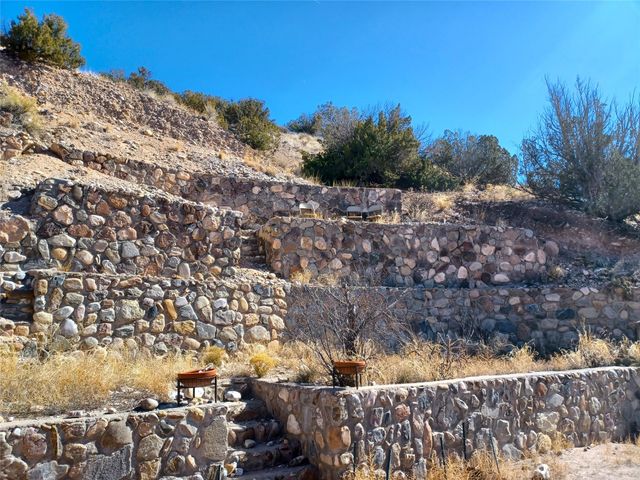 19 County Road 60A, Velarde, NM 87582