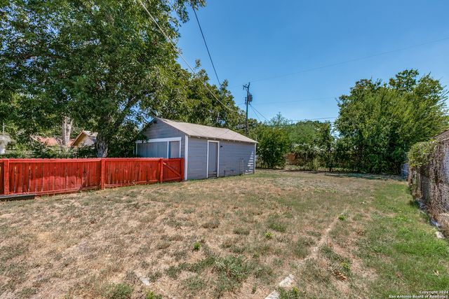 418 BAILEY AVE, San Antonio, TX 78210