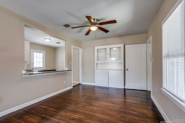 418 BAILEY AVE, San Antonio, TX 78210